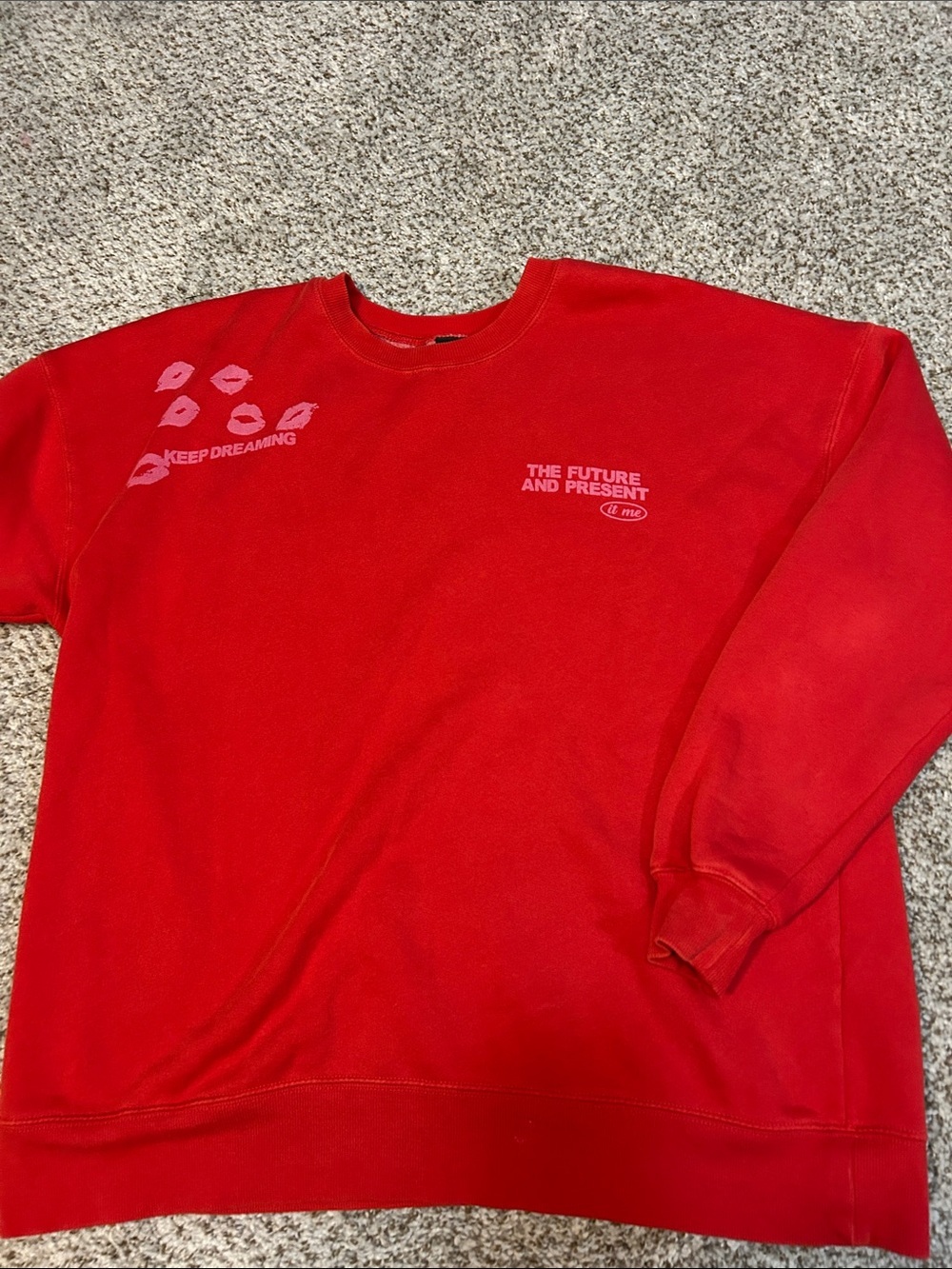 wild fable Red 'Keep Dreaming' Graphic Crewneck Sweatshirt